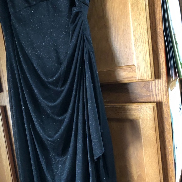 Alex Evenings Elegant Black Sleeveless Maxi Dress - Picture 8 of 16